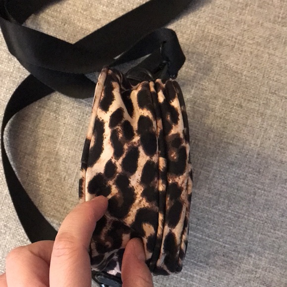 Leopard Print Crossbody Bag - Picture 5 of 12